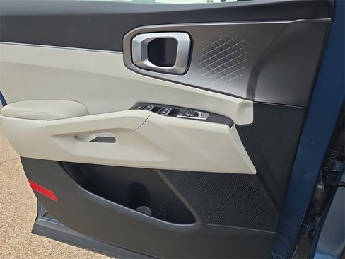 Used 2025 Kia Sorento EX image 27