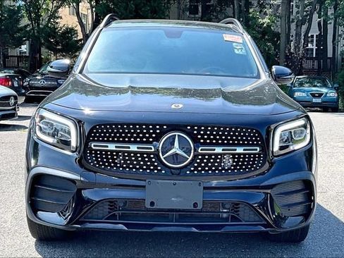 Used 2023 Mercedes-Benz GLB 250 4MATIC w/ AMG Line image 2