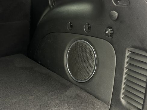 Used 2021 Jeep Grand Cherokee Limited w/ Luxury Group II image 32