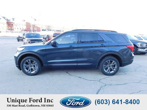 Used 2022 Ford Explorer XLT w/ Equipment Group 202A image 5