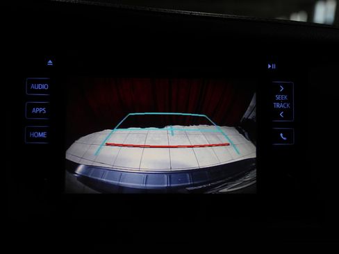 Used 2017 Toyota Sienna XLE image 15