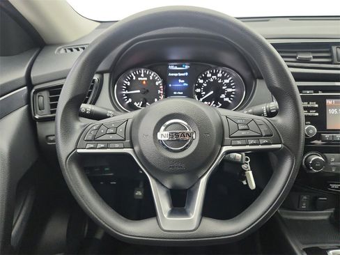 Used 2017 Nissan Rogue S image 12