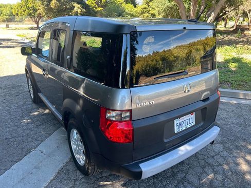 Used 2005 Honda Element EX image 20