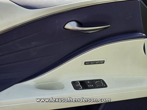 Certified 2024 Lexus LC 500 Convertible RWD image 20