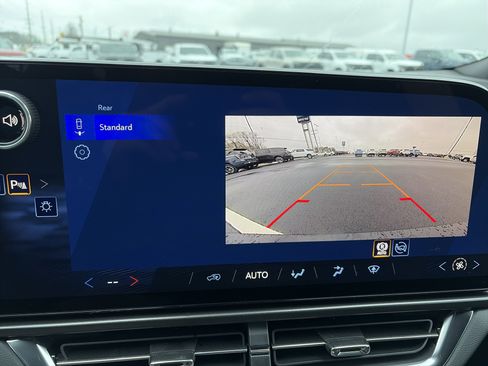 New 2026 Chevrolet Equinox EV LT image 20