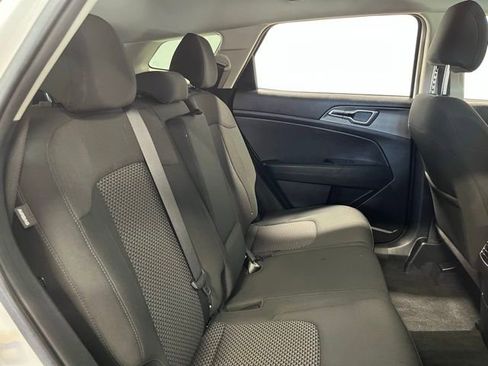 Used 2024 Kia Sportage LX FWD image 14