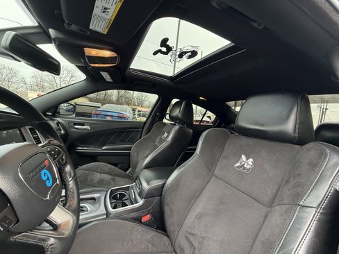 Used 2019 Dodge Charger Scat Pack w/ Plus Group image 21