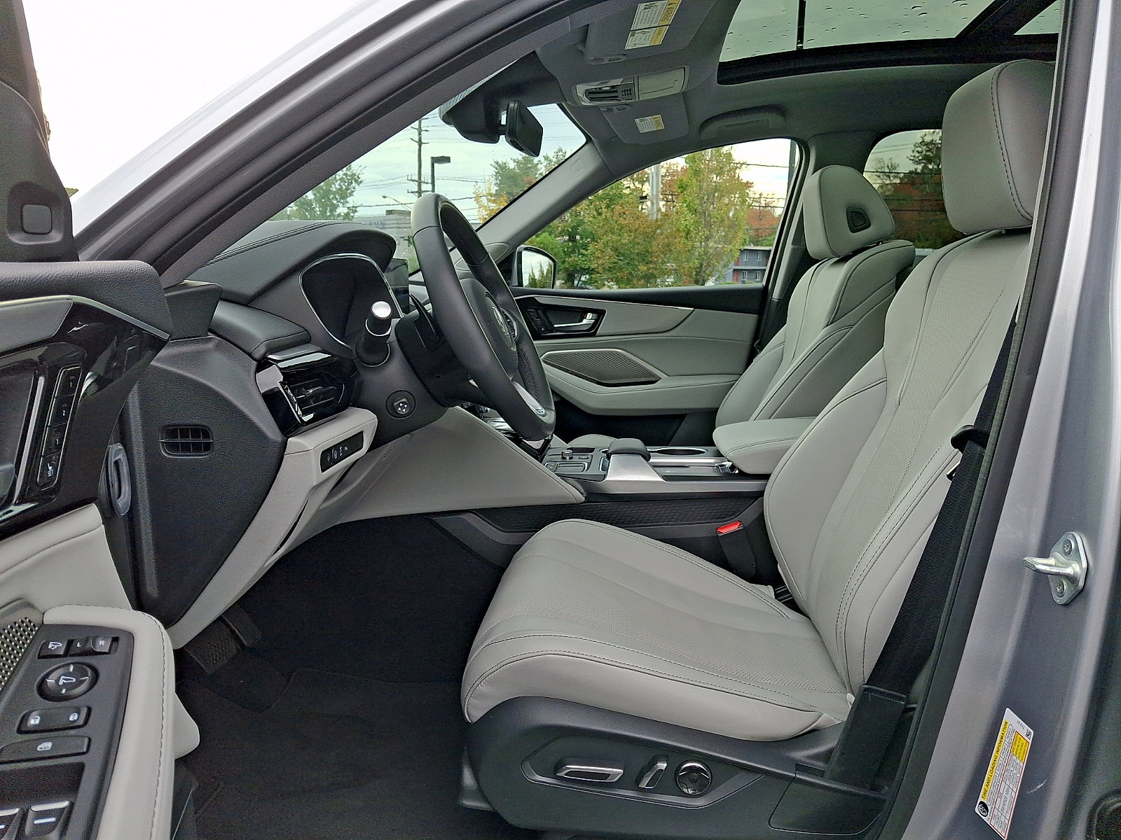 Certified 2024 Acura MDX w/ Technology Package AWD/4WD image 13
