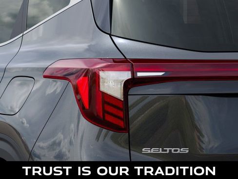 New 2026 Kia Seltos EX image 11