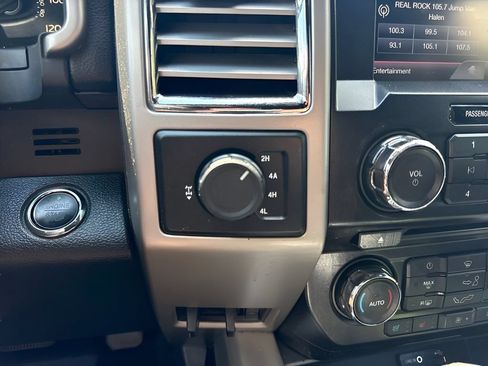 Used 2015 Ford F150 Lariat AWD/4WD image 23