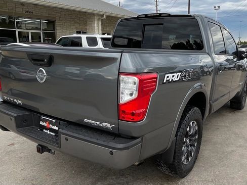 Used 2017 Nissan Titan PRO-4X image 5