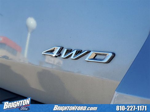 Used 2023 Ford Explorer XLT image 6