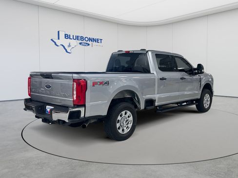 Used 2024 Ford F250 XLT w/ FX4 Off-Road Package AWD/4WD image 5
