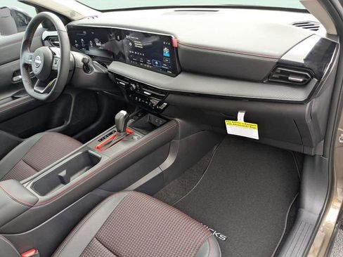 New 2026 Nissan Kicks SR w/ Cold Weather Package FWD image 24