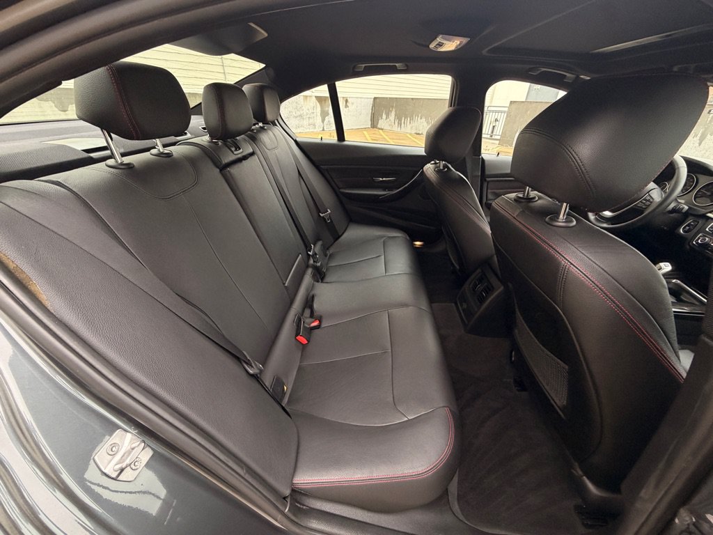 Used 2015 BMW 328i Sedan RWD image 18