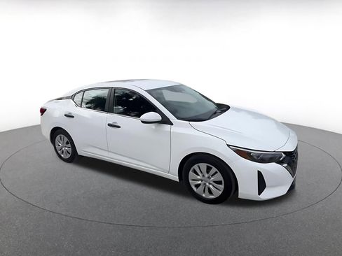 Used 2025 Nissan Sentra S image 2