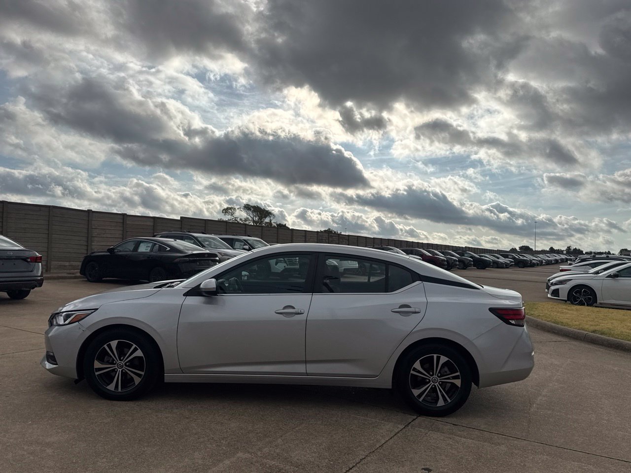 Certified 2023 Nissan Sentra SV FWD image 13