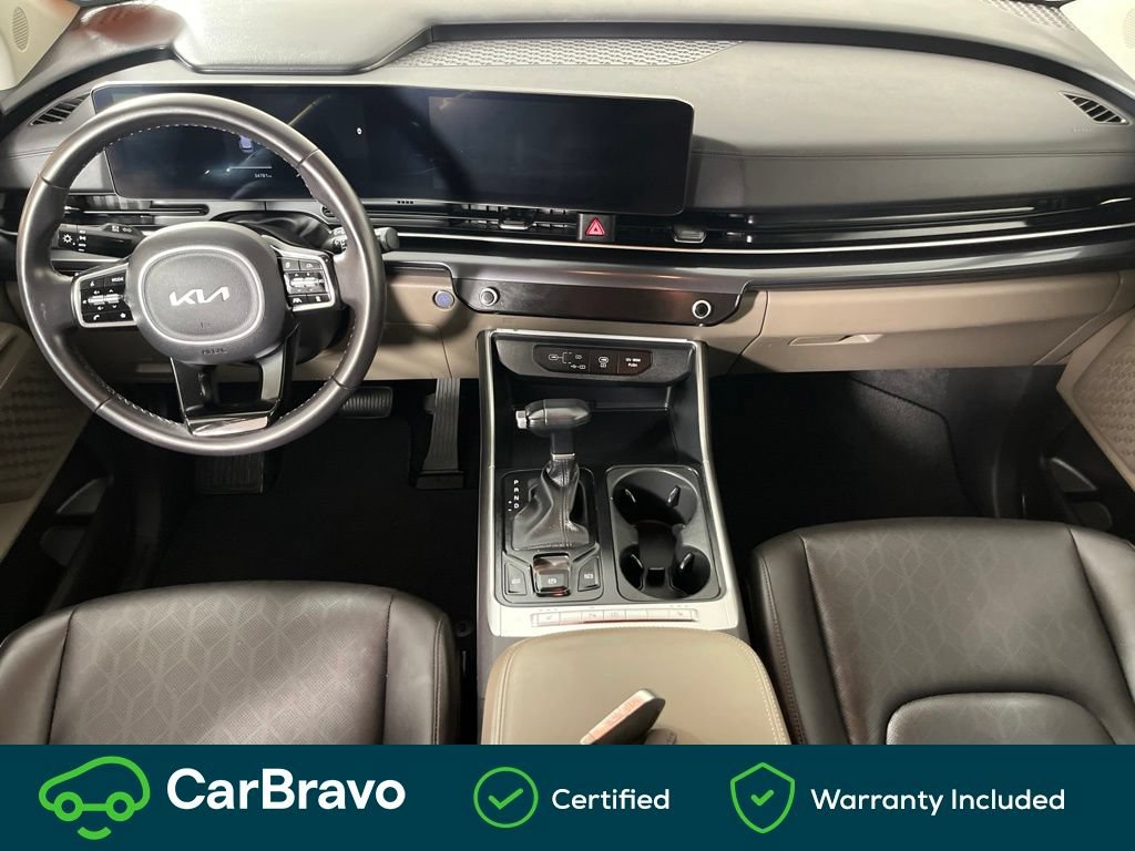 Used 2025 Kia Carnival FWD image 19