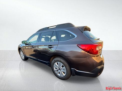 Used 2019 Subaru Outback 2.5i Premium AWD/4WD image 3