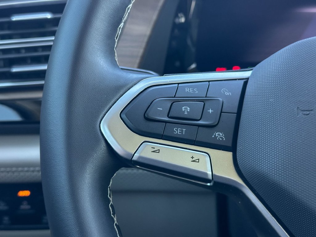 Used 2024 Volkswagen Atlas SE w/ Panoramic Sunroof Package FWD image 33