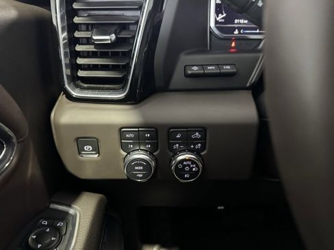 Used 2025 GMC Sierra 1500 Denali w/ Denali Reserve Package image 18