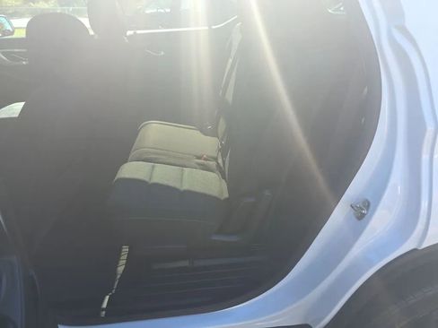 Used 2021 Chevrolet Traverse LS image 11