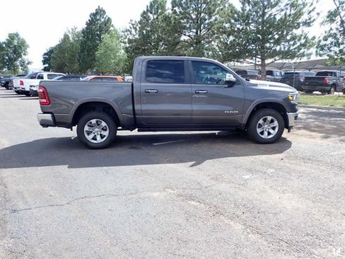Used 2019 RAM 1500 Laramie AWD/4WD image 9