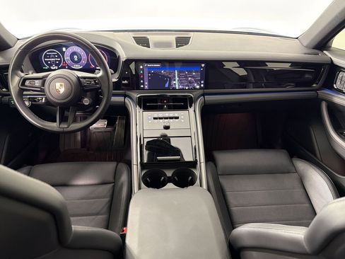 Certified 2025 Porsche Panamera image 19