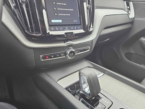 Certified 2025 Volvo XC60 B5 Plus AWD/4WD image 27