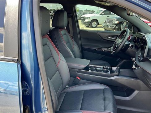 Certified 2025 Chevrolet Equinox RS w/ Safety and Technology Package FWD image 30