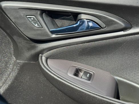 Used 2022 Chevrolet Malibu LT image 17
