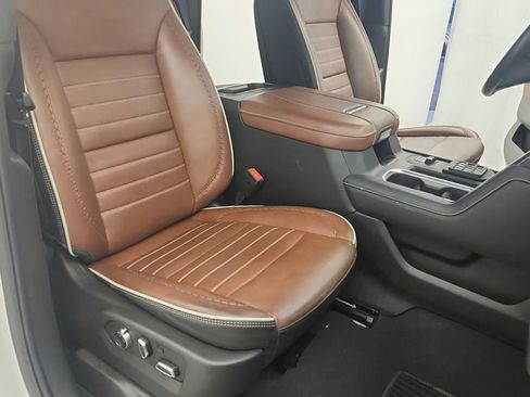 Used 2024 GMC Sierra 3500 Denali Ultimate image 43