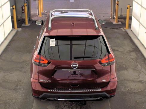Used 2019 Nissan Rogue SL w/ Premium Package FWD image 5