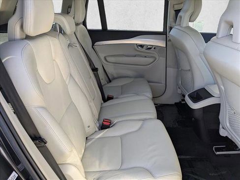 Used 2016 Volvo XC90 T5 Momentum image 22