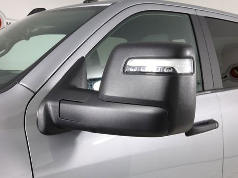 Used 2024 RAM 2500 Big Horn AWD/4WD image 46