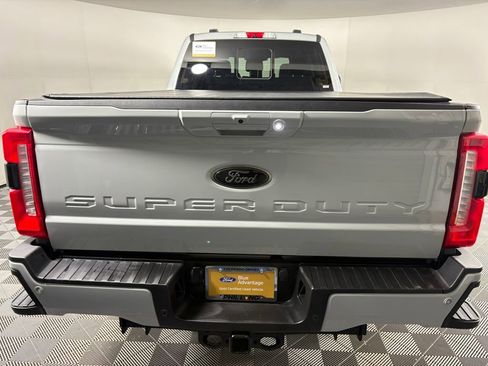 Used 2025 Ford F350 Lariat w/ Black Appearance Package image 6