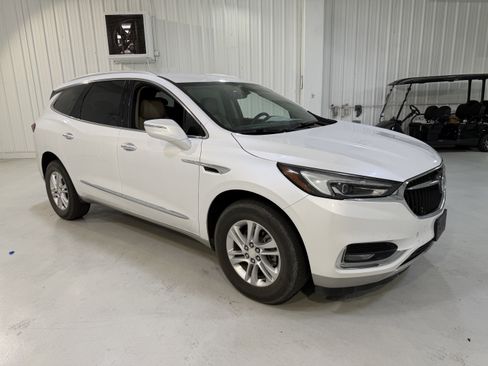 Used 2018 Buick Enclave Essence image 7
