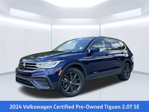 Certified 2024 Volkswagen Tiguan SE w/ Panoramic Sunroof Package FWD image 1