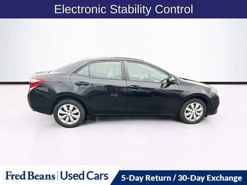 Used 2015 Toyota Corolla LE FWD image 11
