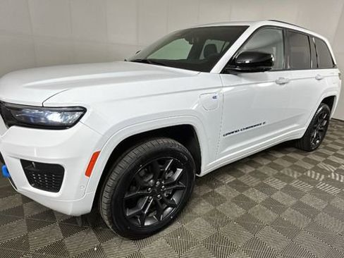 Used 2024 Jeep Grand Cherokee Limited 4xe AWD/4WD image 7