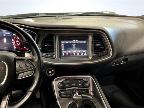 Used 2022 Dodge Challenger GT image 6