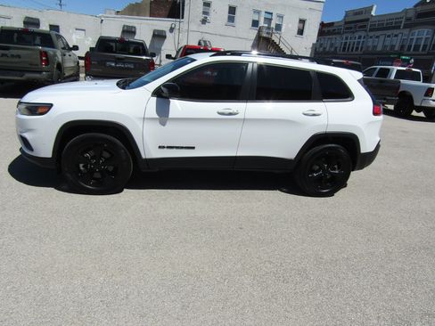 Used 2023 Jeep Cherokee Altitude Lux AWD/4WD image 6