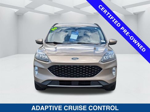 Certified 2020 Ford Escape Titanium FWD image 9
