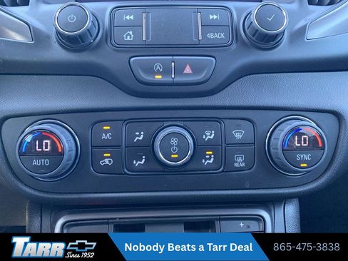 Used 2024 GMC Terrain AT4 w/ Tech Package AWD/4WD image 17