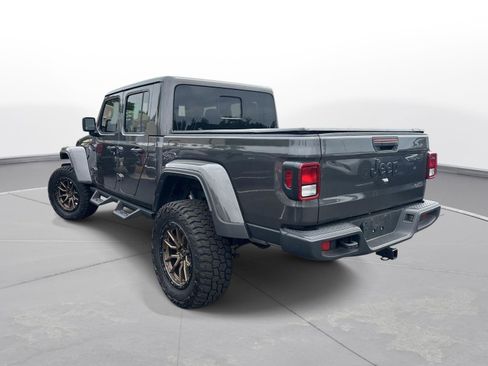 Used 2025 Jeep Gladiator Sport AWD/4WD image 8