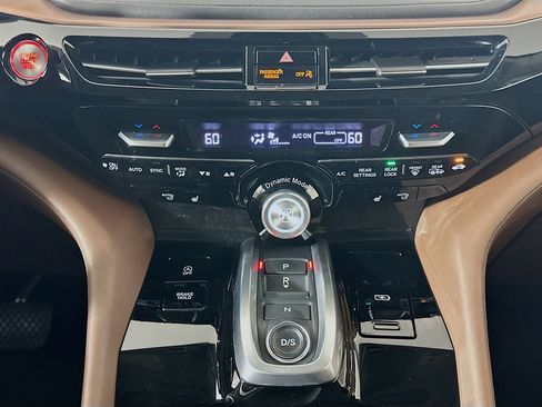Used 2023 Acura MDX SH-AWD w/ Technology Package image 24