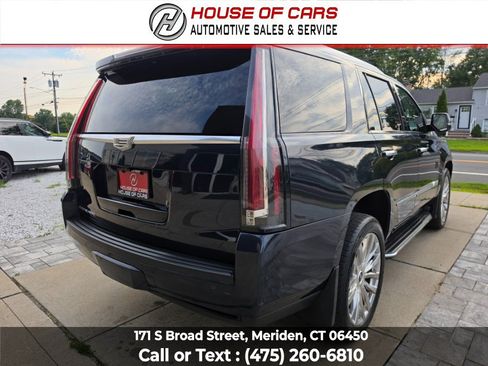 Used 2019 Cadillac Escalade Luxury AWD/4WD image 4