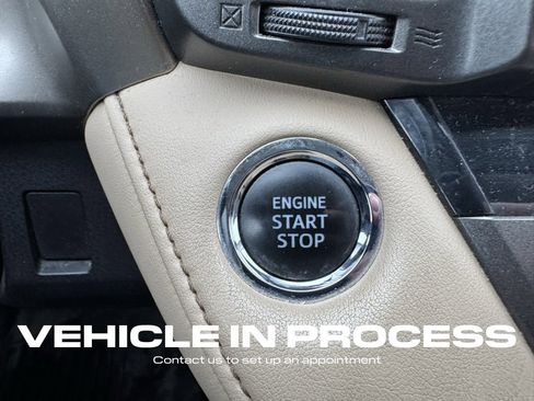 Used 2015 Toyota RAV4 Limited image 22