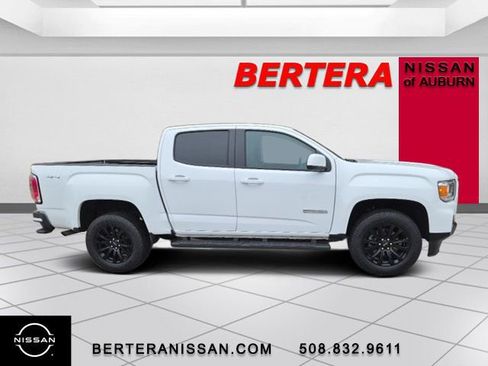 Used 2022 GMC Canyon Elevation w/ Elevation Premium Package image 2