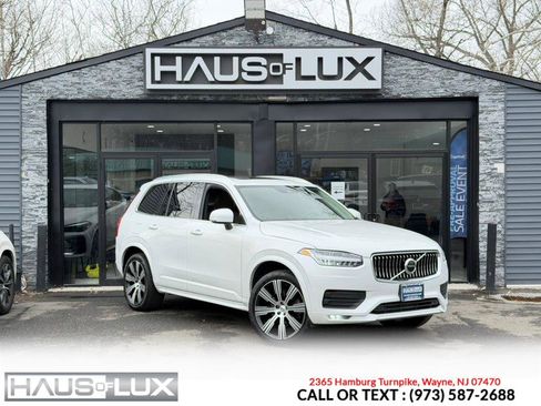 Used 2020 Volvo XC90 T6 Momentum image 1